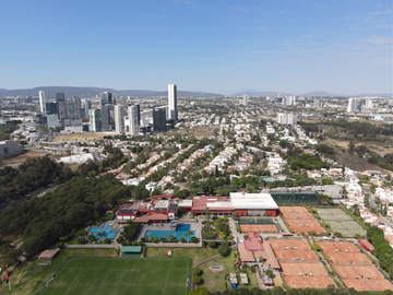 Casa de lujo en venta en Club Atlas Colomos a 5 min de Andares