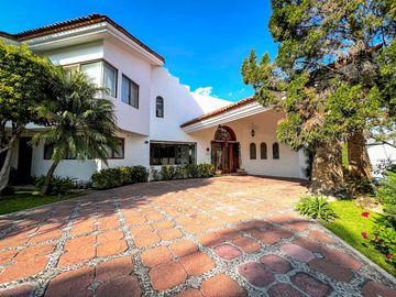 Casa de lujo en venta en Club Atlas Colomos a 5 min de Andares