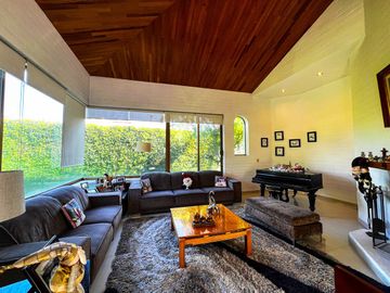 Casa de lujo en venta en Club Atlas Colomos a 5 min de Andares
