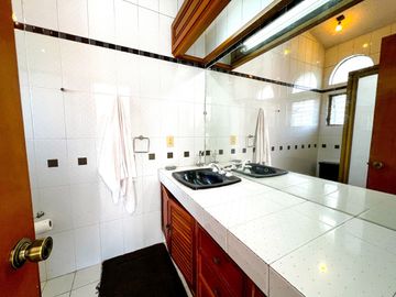 Casa de lujo en venta en Club Atlas Colomos a 5 min de Andares