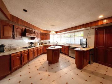 Casa de lujo en venta en Club Atlas Colomos a 5 min de Andares