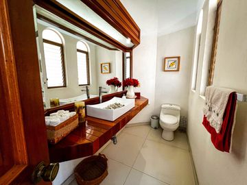 Casa de lujo en venta en Club Atlas Colomos a 5 min de Andares