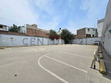 ALQUILER DE LOCAL COMERCIAL - AV BENAVIDES