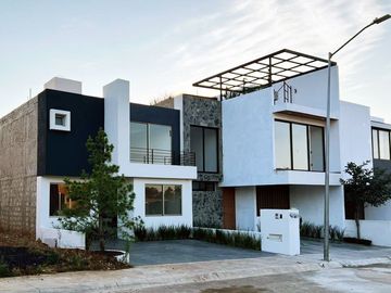 CASA NUEVA EN VENTA SAN JESUS DEL MONTE, FRACC. PRIVADO CON VIGILANCIA Y GRANDES