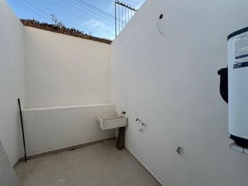 CASA NUEVA EN VENTA SAN JESUS DEL MONTE, FRACC. PRIVADO CON VIGILANCIA Y GRANDES