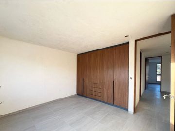 CASA NUEVA EN VENTA SAN JESUS DEL MONTE, FRACC. PRIVADO CON VIGILANCIA Y GRA