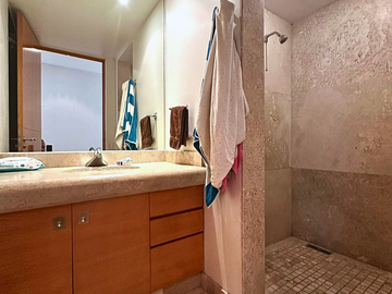 Hermoso departamento en venta en Residencial Palmas Torre II