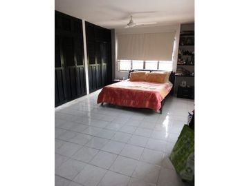 VENTA DE CASA DE DOS PISOS EN LA CASTELLANA DE MONTERA