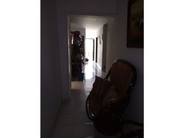 VENTA DE CASA DE DOS PISOS EN LA CASTELLANA DE MONTERA