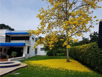 VENTA HERMOSA CASA CAMPESTRE EN CONDOMINIO CERRITOS PEREIRA