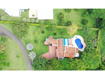 VENTA HERMOSA CASA CAMPESTRE EN CONDOMINIO CERRITOS PEREIRA