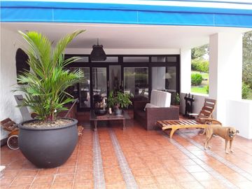 VENTA HERMOSA CASA CAMPESTRE EN CONDOMINIO CERRITOS PEREIRA