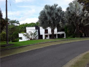 VENTA HERMOSA CASA CAMPESTRE EN CONDOMINIO CERRITOS PEREIRA