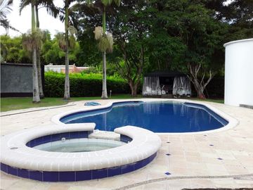 VENTA HERMOSA CASA CAMPESTRE EN CONDOMINIO CERRITOS PEREIRA