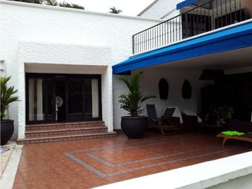 VENTA HERMOSA CASA CAMPESTRE EN CONDOMINIO CERRITOS PEREIRA