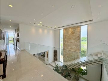 Venta CASA DE LUJO en ZONA NORTE Condominio Palma Real Cartagena