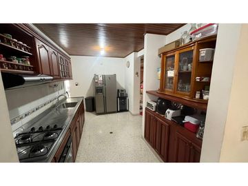 VENTA DE CASA  DE DOS NIVELES EN EL B/ LA CASTELLANA DE MONTERIA