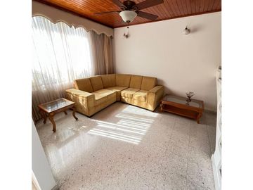 VENTA DE CASA  DE DOS NIVELES EN EL B/ LA CASTELLANA DE MONTERIA