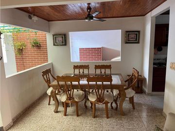 VENTA DE CASA  DE DOS NIVELES EN EL B/ LA CASTELLANA DE MONTERIA
