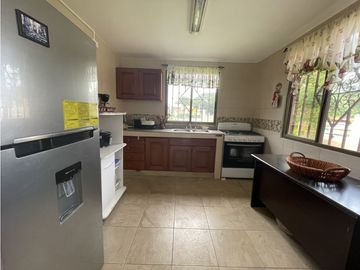 VENTA O ALQUILER DE CASA DE CAMPO AMOBLADA EN ANTON