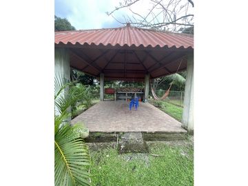 VENTA O ALQUILER DE CASA DE CAMPO AMOBLADA EN ANTON