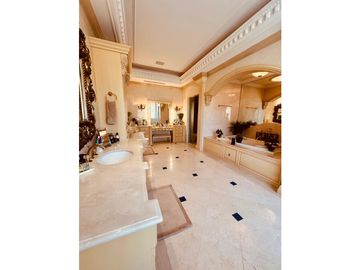 CASA VENTA ROYAL PACIFIC