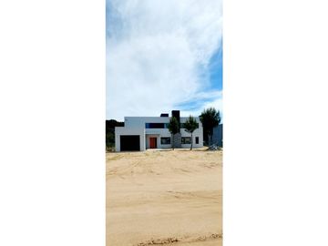 Casa en venta Pinamar Nayades a estrenar!