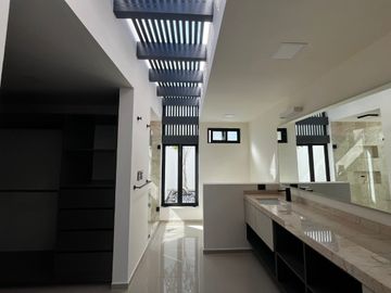 Estrene casa moderna