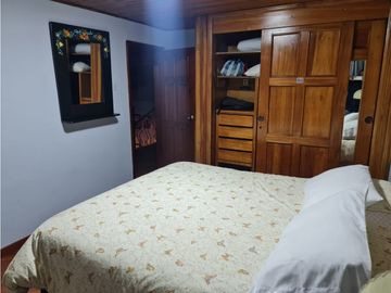 SE VENDE HERMOSA CASA AMPLIA ALGARRA II ZIPAQUIRA