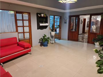 SE VENDE HERMOSA CASA AMPLIA ALGARRA II ZIPAQUIRA