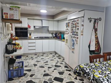 SE VENDE HERMOSA CASA AMPLIA ALGARRA II ZIPAQUIRA