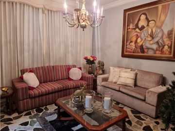 SE VENDE HERMOSA CASA AMPLIA ALGARRA II ZIPAQUIRA
