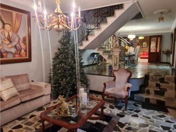 SE VENDE HERMOSA CASA AMPLIA ALGARRA II ZIPAQUIRA