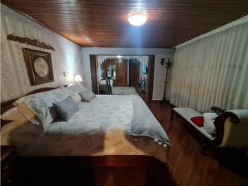 SE VENDE HERMOSA CASA AMPLIA ALGARRA II ZIPAQUIRA