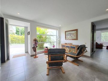 SE  VENDE ESPECTACULAR CASA EN SAN JOSE DE LAS VILLAS