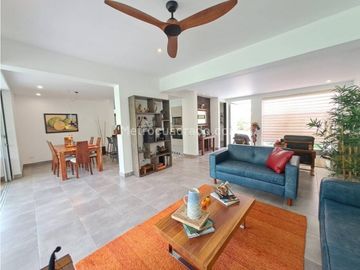 SE  VENDE ESPECTACULAR CASA EN SAN JOSE DE LAS VILLAS