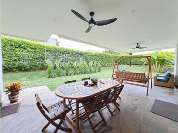 SE  VENDE ESPECTACULAR CASA EN SAN JOSE DE LAS VILLAS