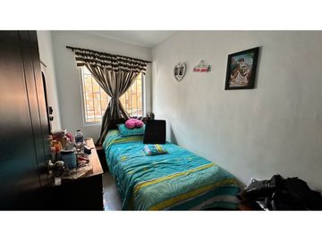 Casa esquinera a la venta en urbanización Piamonte
