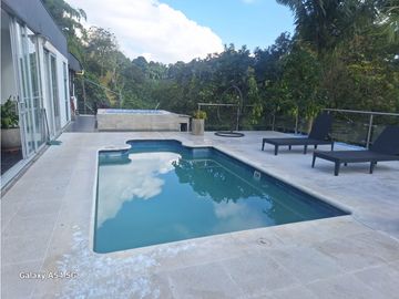 Venta Casa Campestre Calarcá Quindío Colombia COD: 8433389