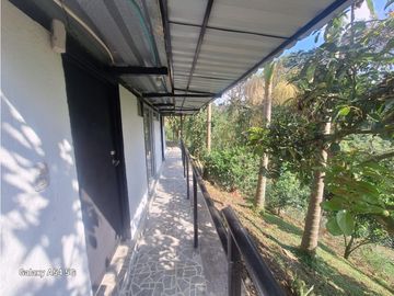 Venta Casa Campestre Calarcá Quindío Colombia COD: 8433389