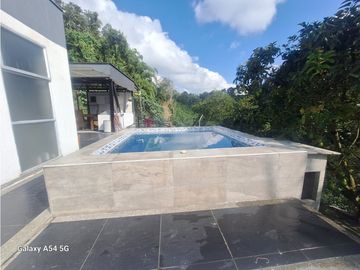 Venta Casa Campestre Calarcá Quindío Colombia COD: 8433389