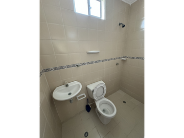 VENTA DE CASA  DE DOS NIVELES EN EL B/ LA CASTELLANA DE MONTERIA