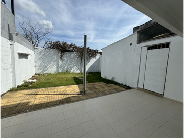 VENTA DE CASA  DE DOS NIVELES EN EL B/ LA CASTELLANA DE MONTERIA