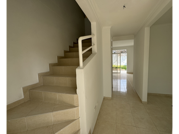VENTA DE CASA  DE DOS NIVELES EN EL B/ LA CASTELLANA DE MONTERIA