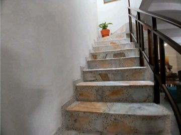 VENDO CASA EN VILLA DEL PRADO EN PASAJE