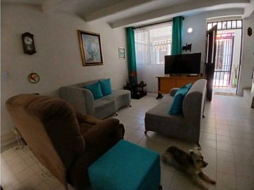 VENDO CASA EN VILLA DEL PRADO EN PASAJE