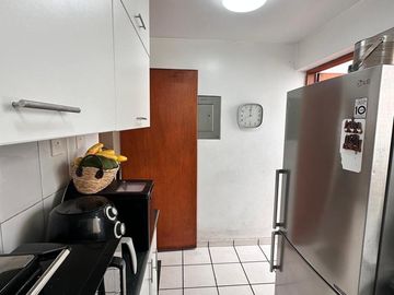 VENTA DEPARTAMENTO C/AMPLIA TERRAZA EN 2DO NIVEL, EL DERBY