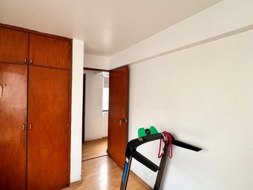 VENTA DEPARTAMENTO C/AMPLIA TERRAZA EN 2DO NIVEL, EL DERBY