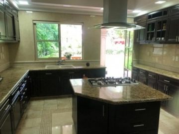 VENDE ESPECTACULAR CASA 0 SE RENTA EN SANTA  MARIA AHUACATITLAN ( CUERNAVACA MORELOS)