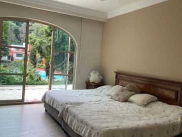 VENDE ESPECTACULAR CASA 0 SE RENTA EN SANTA  MARIA AHUACATITLAN ( CUERNAVACA MORELOS)